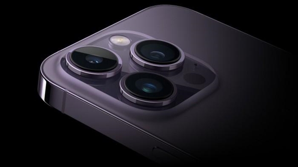 苹果下功夫！新一代iPhone 15曝光：钛合金机身、握感棒