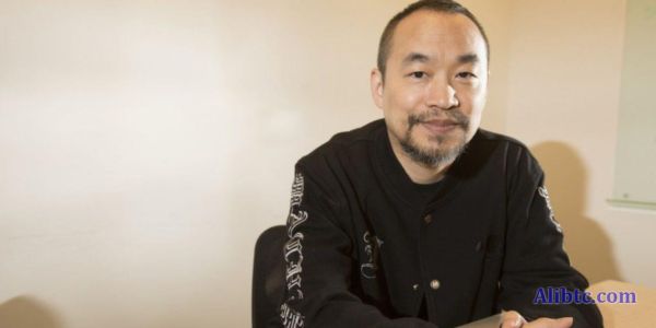 黄立成：我不是PEPE、Nakamigos创始人！Beeple、Yuga Labs才是