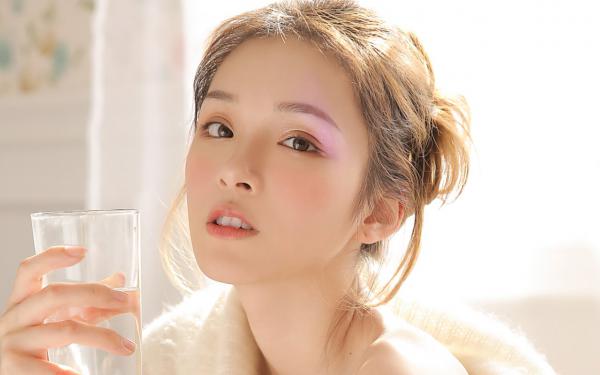 《程远峥柳丞相柳茵茵》他十里红妆另娶，我八抬大轿封将章节目录在线试读
